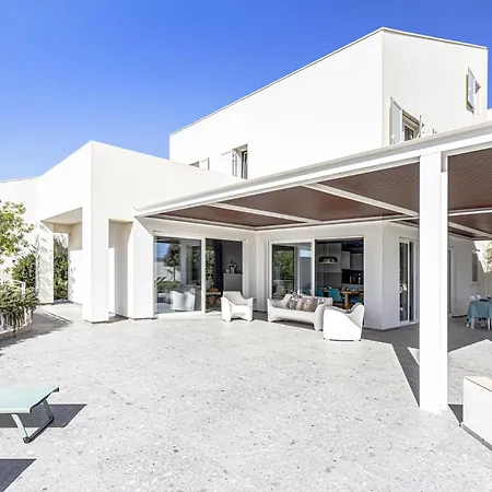 Fresh Air & Family Fun At The Sea Holiday home *